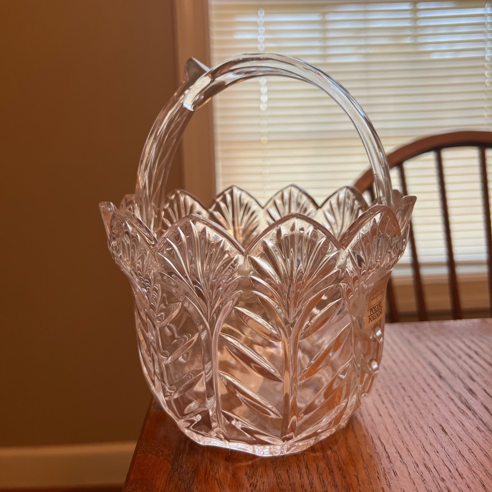 Fifth Avenue Crystal Basket